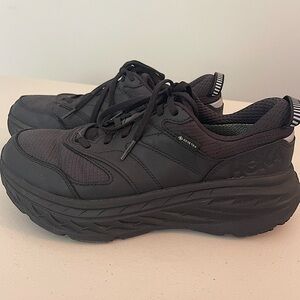Women’s size 8.5 black Hoka Bondi Shoe